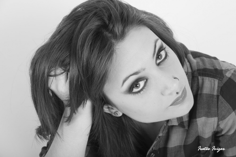 Maquillaje y Fotografia: Iratxe Irizar / Modelo: Maider Sierra Maquillaje y Fotografia: Iratxe Irizar / Modelo: Maider Sierra