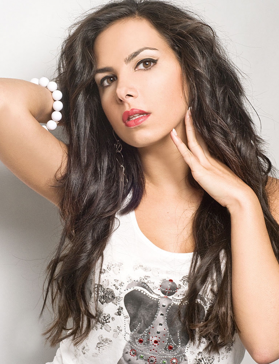 Maquillaje: Iratxe Irizar / Fotografia: Erika Cortijo / Modelo: Laura Lozano Maquillaje: Iratxe Irizar / Fotografia: Erika Cortijo / Modelo: Laura Lozano