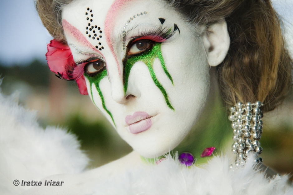 Maquillaje y Fotografía: Iratxe Irizar / Modelo: Elena Ruiz Maquillaje y Fotografía: Iratxe Irizar / Modelo: Elena Ruiz
